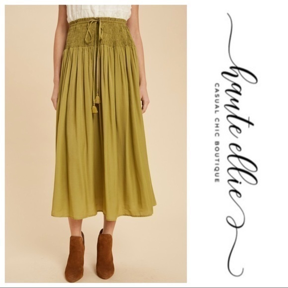 GILIAN - Shirred Waist Skirt - Picture 3 of 5